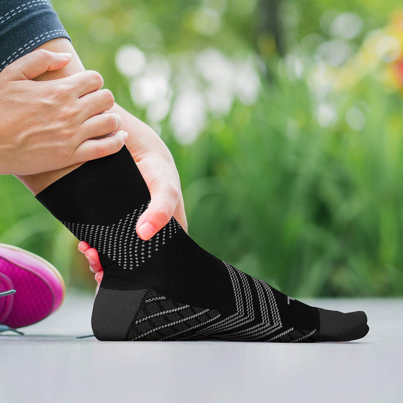 TechWare Pro Plantar Fasciitis Socks – Cushion Ankle Compression Socks Women & Men. Achilles Tendonitis Brace & Arch Support Medium Black / Gray - NewNest Australia