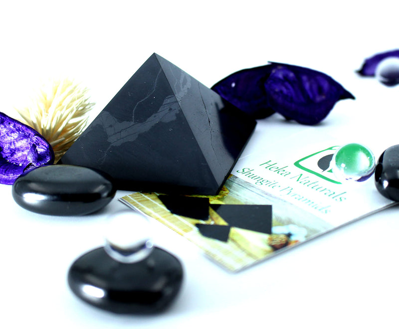 Heka Naturals Polished Shungite Pyramid Crystal | 5 cm - Black Mineral Stones for Decoration & Meditation - Living Room Crystals - Natural Barrier & Cleaner - Fullerenes - NewNest Australia