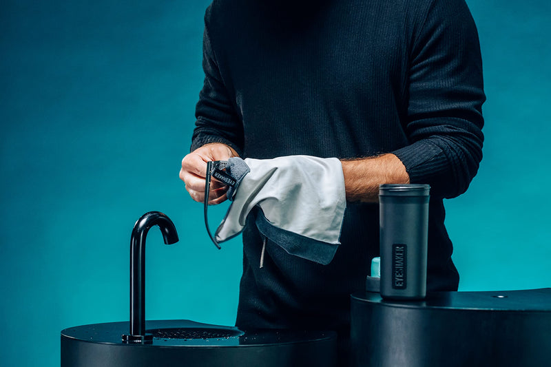 Eyeshaker Set - Patented Glasses Cleaning Device In Complete Package With Eye Shaker, Special Cleaner And Microfibre Glasses Cleaning Cloth - Innovative Glasses Cleaning Like From Optician For Glasses And Frames - NewNest Australia