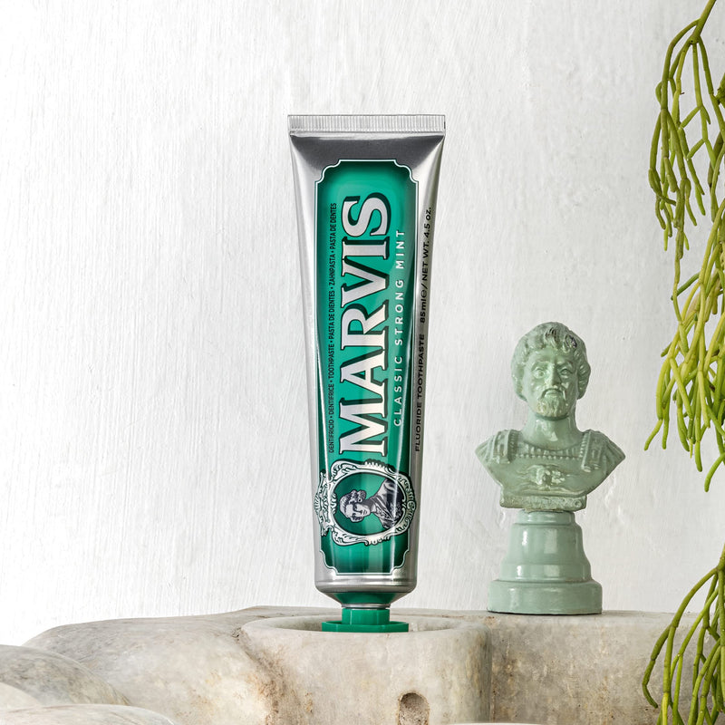 Marvis Classic Strong Mint toothpaste, 85 ml, toothpaste with a taste experience guarantee for invigorating and long-lasting freshness 1 x 85 ml - NewNest Australia