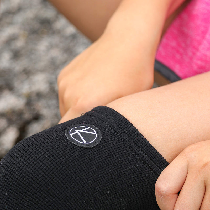 KARM Kids Knee Support Sleeve - Childs Knee Compression Sleeve for Children - Girls & Boys | Junior Knee Support for Sports & Football & Joint Pain & Knee Conditions (Black) Black One Size - NewNest Australia