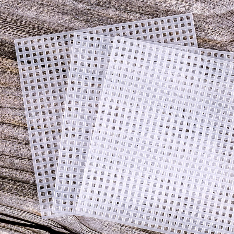 Pllieay 30 Pieces 6 Count Plastic Mesh Canvas Sheets for Embroidery, Acrylic Yarn Crafting, Knit and Crochet Projects (4.1 X 4.1 Inch) - NewNest Australia