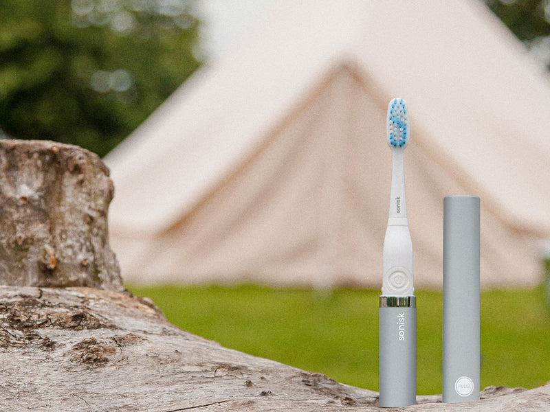 Sonisk Pulse | Battery Powered Electric Toothbrush | Sonic Technology | 1x Battery, 2x Brush Heads, 1x Travel Case Included | 31,000 Strokes Per Minute | Antimicrobial | Portable Size |Metallic Silver Metallic Silver - NewNest Australia