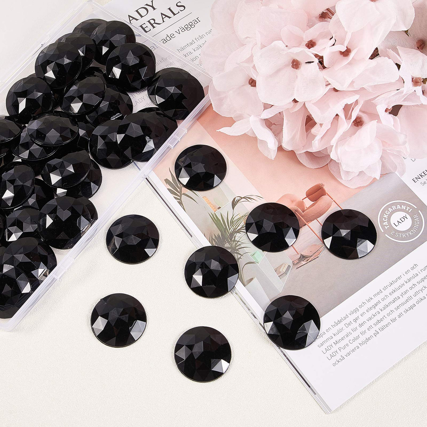 FINGERINSPIRE 50Pcs 30mm Flat Back Round Acrylic Rhinestone Self-Adhesive  Plastic Circle Gems Stick On Jewels(Black) for Costume Making Cosplay  Jewels Invitation Crafts Bling Christmas Halloween Decor Black