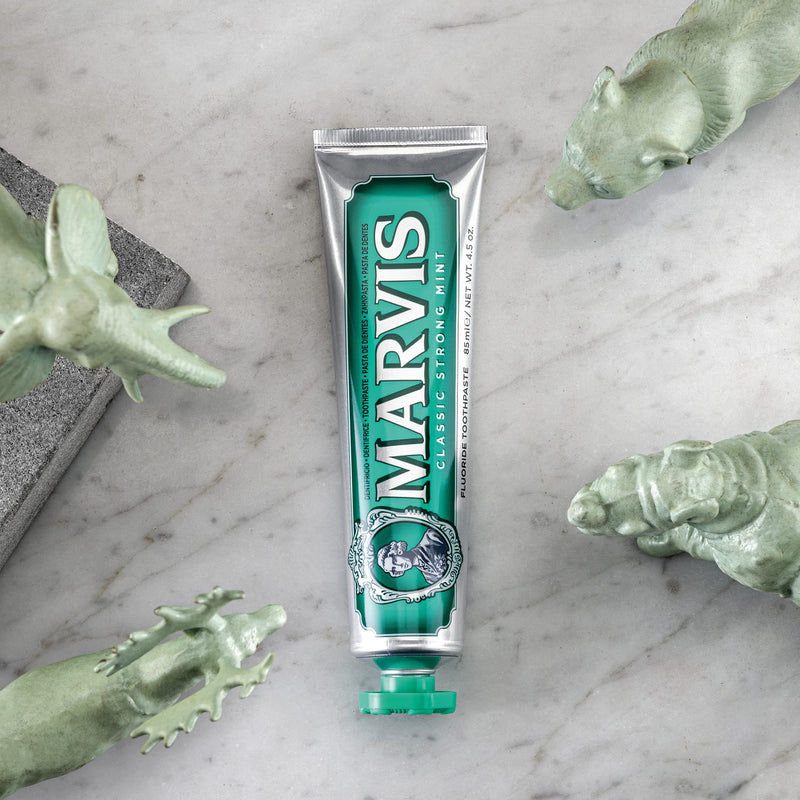 Marvis Classic Strong Mint toothpaste, 85 ml, toothpaste with a taste experience guarantee for invigorating and long-lasting freshness 1 x 85 ml - NewNest Australia