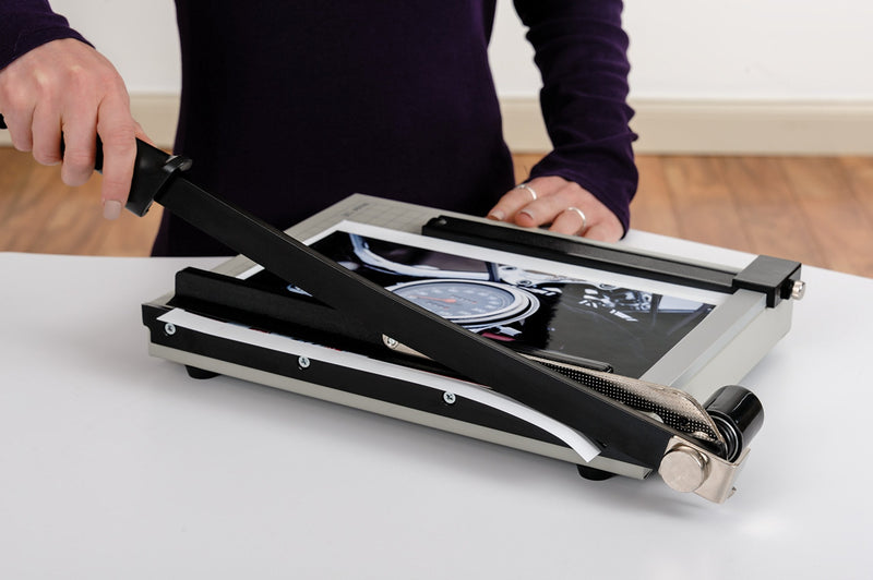 Dahle 12e Vantage Paper Trimmer, 12" Cut Length, 15 Sheet, Automatic Clamp, Adjustable Guide, Metal Base with 1/2" Gridlines, Guillotine Paper Cutter Cut Length: 12" - NewNest Australia