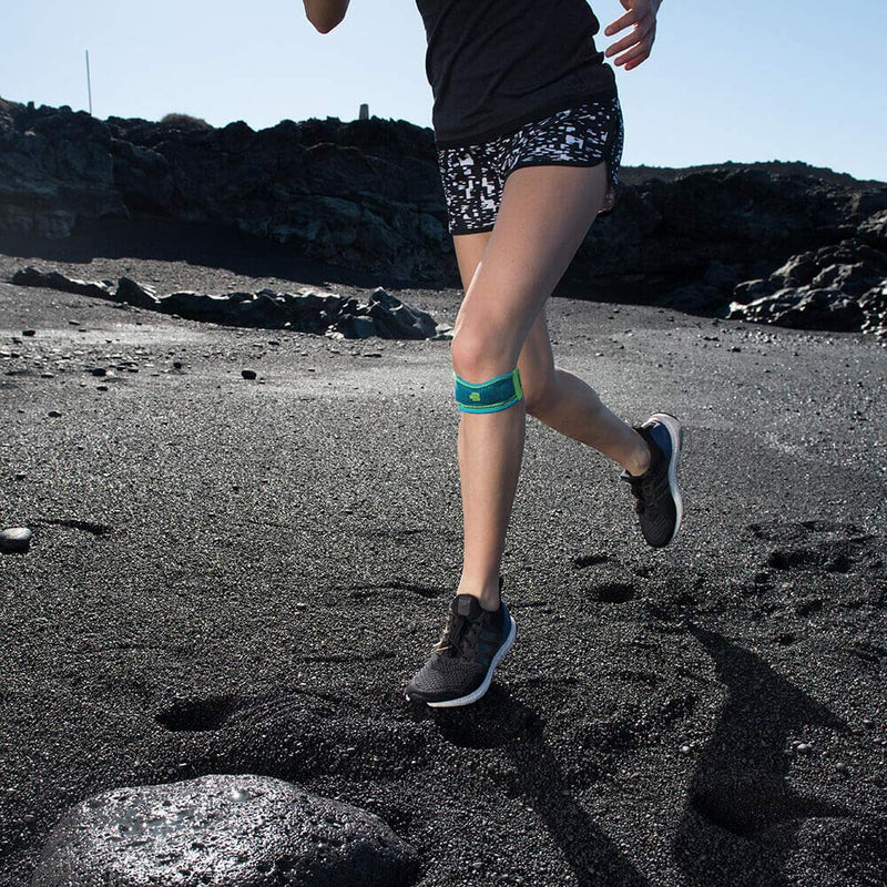 Bauerfeind, 1 Unisex Knee Sports Strap, Can Be Worn On The Right And Left, For Ball Sports, Athletics, Pressure Relief, Silicone Ring, Size. M, Black, 11449421170012 - NewNest Australia