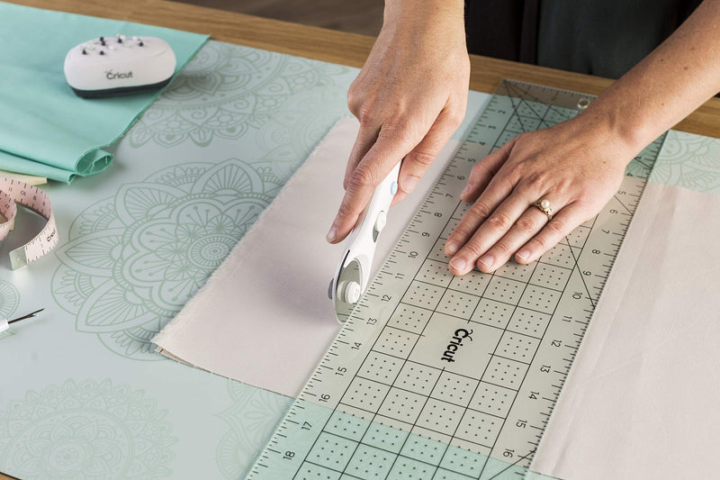Cricut Rotary Cutter - Rotary Cutter for Fabric, Sewing and Quilting Projects - Compatible For Both Right- and Left-Handed Use - [45mm] 45MM - NewNest Australia