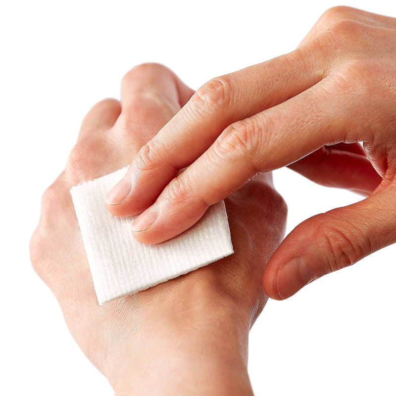 CURAD SoothePLUS Gauze Pads with ARM & HAMMER Baking Soda, 2" x 2", 25 count - NewNest Australia