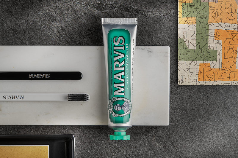 Marvis Classic Strong Mint toothpaste, 85 ml, toothpaste with a taste experience guarantee for invigorating and long-lasting freshness 1 x 85 ml - NewNest Australia
