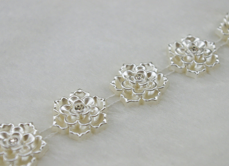 AEAOA 5 Yards 4/5" Ivory Flower Pearl Rhinestone Chain Sew On Trims Wedding Dress Decoration (LZ95) LZ95 - NewNest Australia