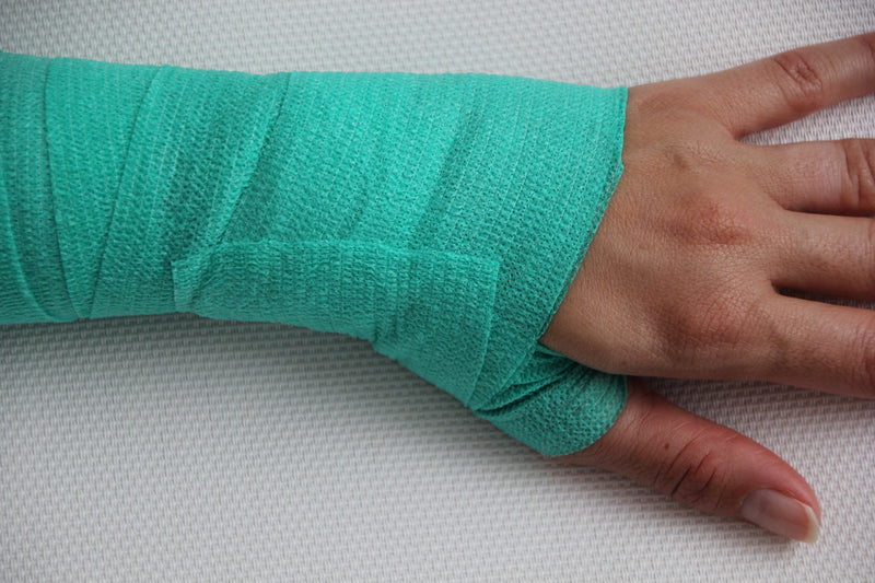 PintoMed - 5 BLUE + 5 GREEN Cohesive Bandage Stretched 10 Rolls x 7.5cm x 4.5m Self-adhesive Flexible Bandages, Professional Quality, First Aid Sports Wrap Bandages - Pack of 10 - NewNest Australia