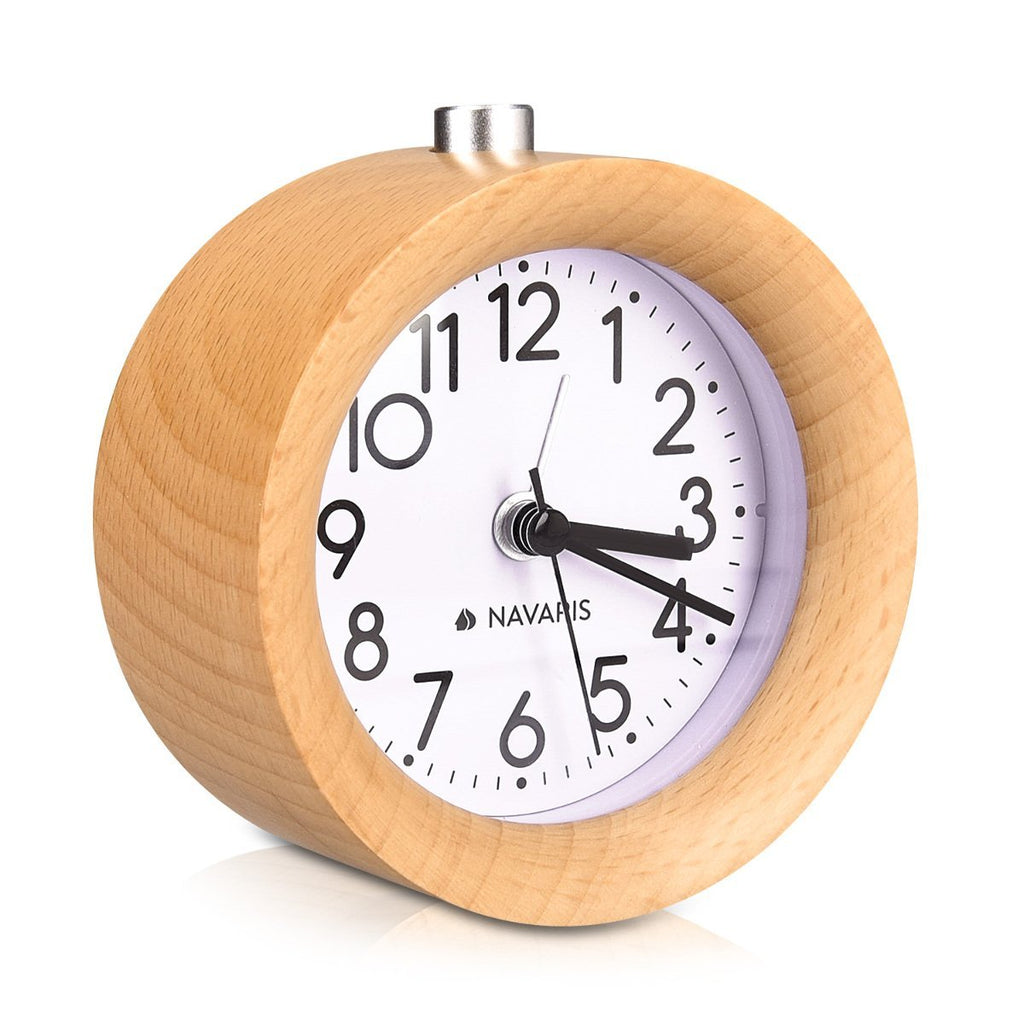 NewNest Australia - Navaris Wood Analog Alarm Clock - Round Battery-Operated Non-Ticking Clock with Snooze Button and Light - Light Brown 