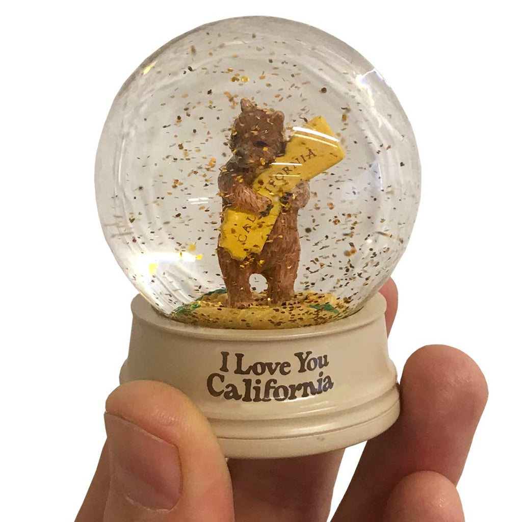 NewNest Australia - California Bear Hug Mini Snow Globe 