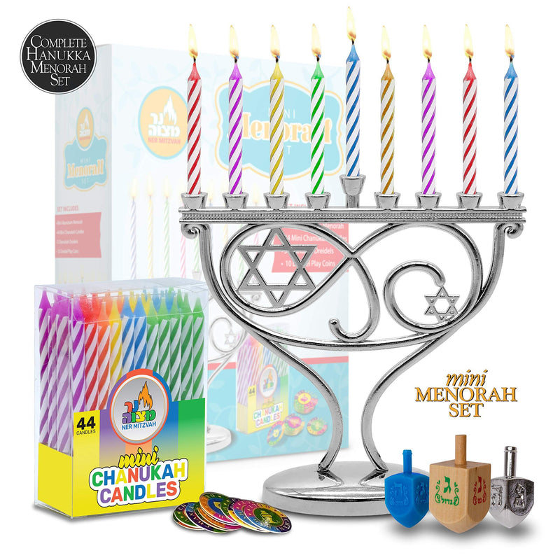 NewNest Australia - Ner Mitzvah Mini Menorah Set - Menorah, 44 Mini Candles, 3 Dreidels, Play Coins 