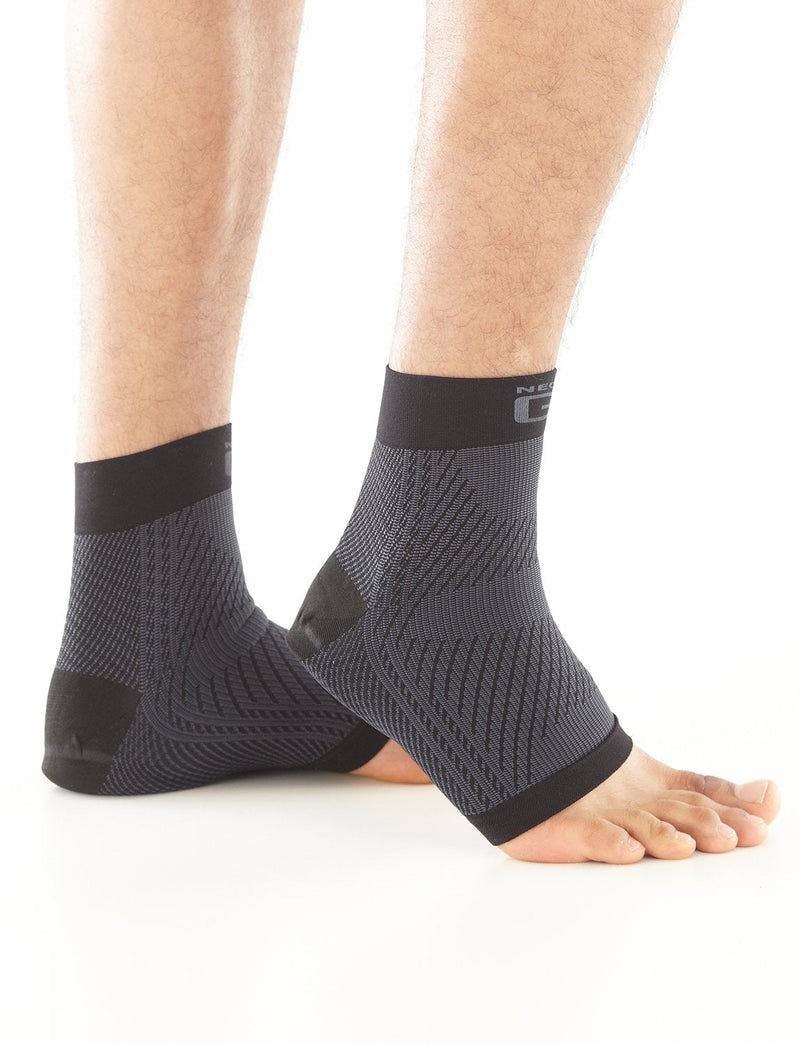 Neo G Plantar Fasciitis Compression Socks – Support for Plantar Fasciitis Symptoms, Heel and Arch Pain, Silicone Heel Cushioning for Everyday Relief – Class 1 Medical Grade – 1 Pair – Medium – Black MEDIUM: 20 - 23 CM / 7.9 - 9.1 IN - NewNest Australia