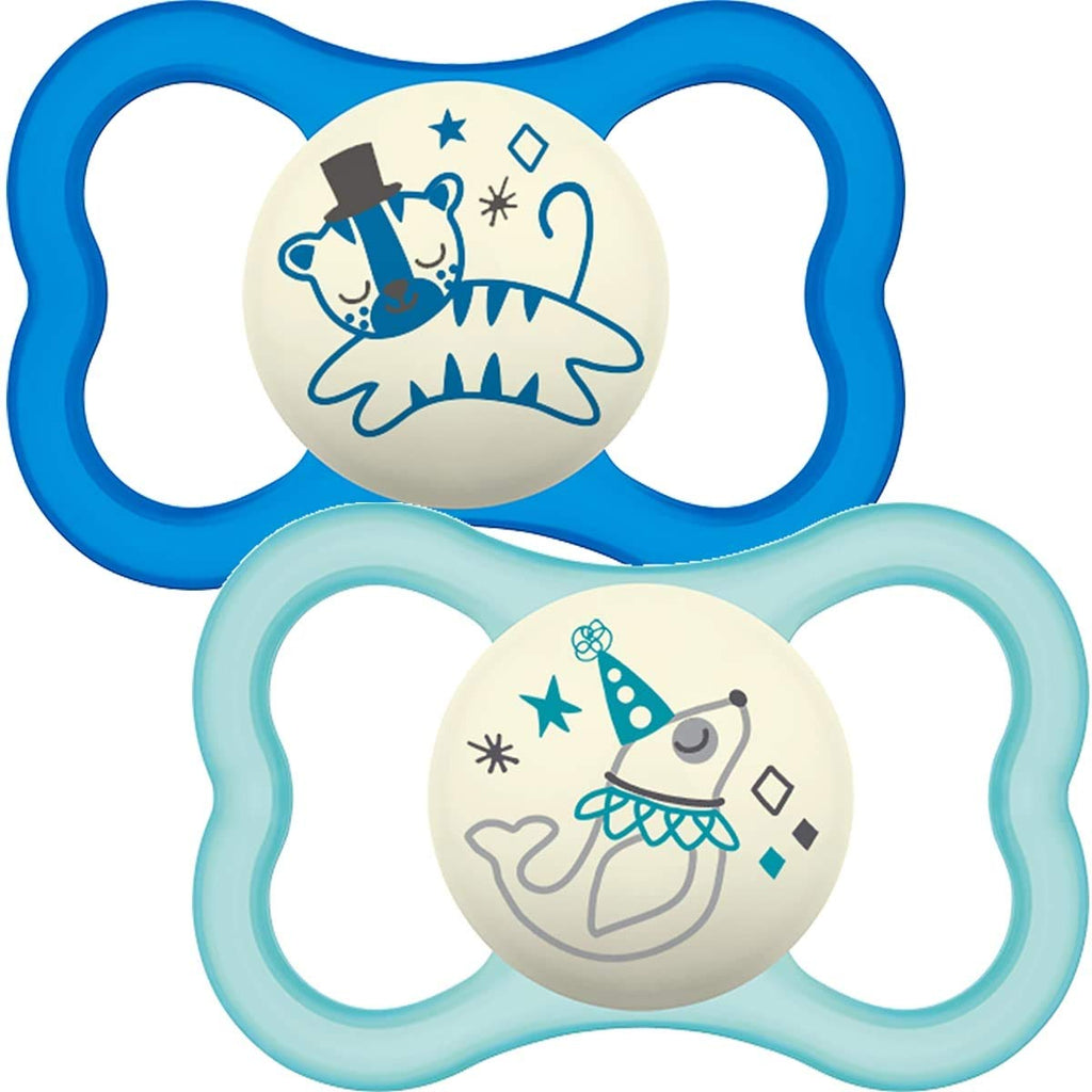 MAM Latex Air Night Soothers 12 Months + (Pack of 2), Glow in the Dark Baby Soothers with Self Sterilising Travel Case, Newborn Essentials, Blue, (Designs May Vary) - NewNest Australia